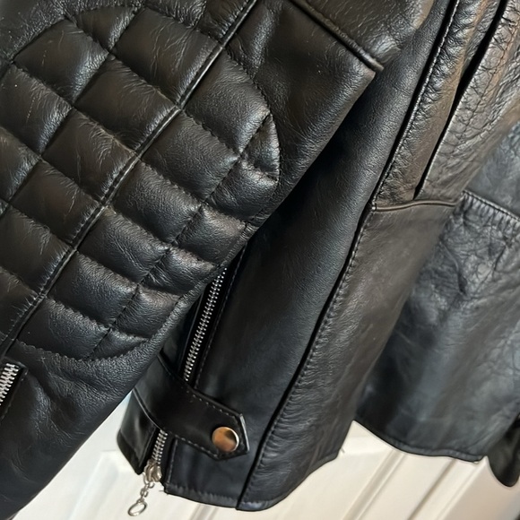 Leather riding Jacket - Picture 9 of 17